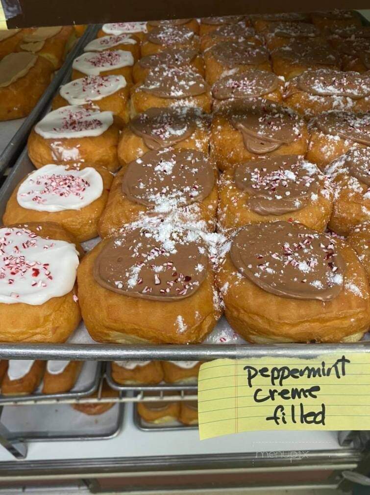 John's Donut Shop - Bryan, OH