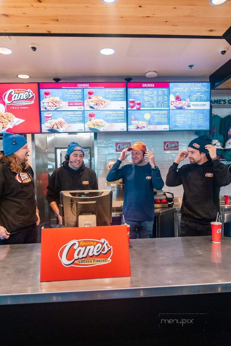 Raising Cane's Chicken Fingers - Mentor, OH